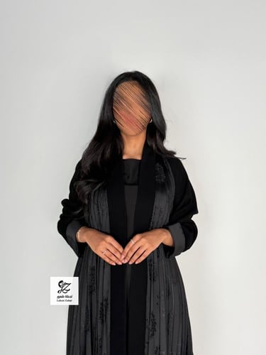 عبايه دبل كلوش بقماش جاكار كسرات ثري دي