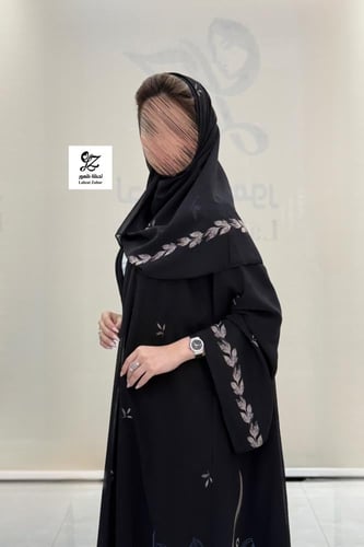 عبايه كلوش بقماش شيفون مشجر مع الطرحه