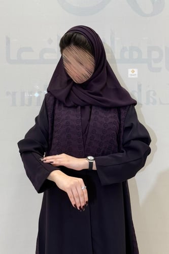 عبايه كلوش بقماش كريب لمياء بتدخيلات ركاما موف