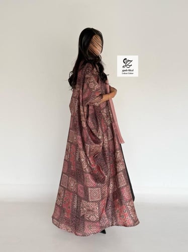 عبايه هنديه نص كلوش