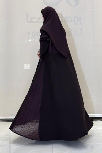 عبايه كلوش بقماش كريب لمياء بتدخيلات ركاما موف