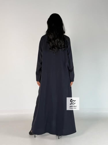 عبايه كلوش بقماش حرير ياباني بتدخيل شك ناعم كحلي