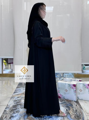 عباية كلوش سدو في الاكمام و قدام قماش انترنت اسود