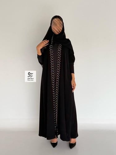 عبايه دبل كلوش بقماش ملكي اسود بتدخيل شك ناعم