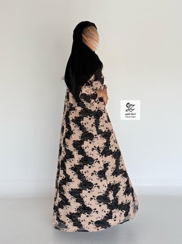 عبايه غيم كلوش بقماش دانتيل مشجر روسي