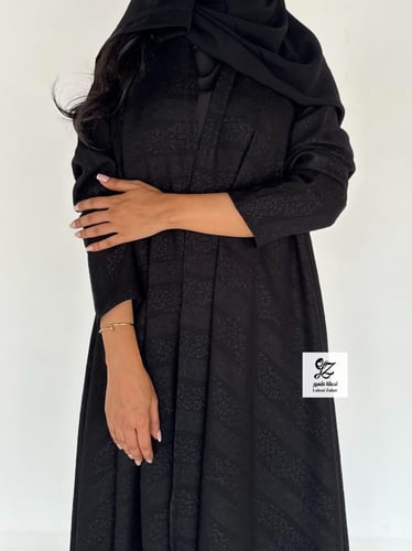 عبايه دبل كلوش بقماش شاكيرا مشجر اسود