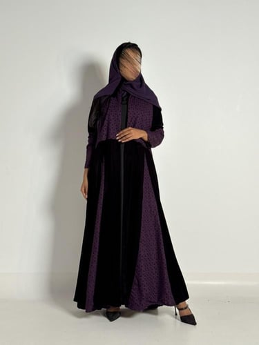 عبايه سمو كلوش بقماش مخمل بتدخيل ركاما موف