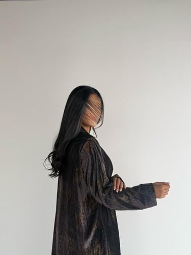 عبايه نسايم كلوش بقماش مخمل مشجر تايقر