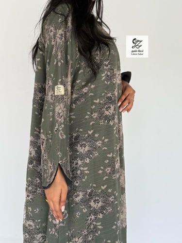 عبايه غيم كلوش بقماش دانتيل مشجر روسي