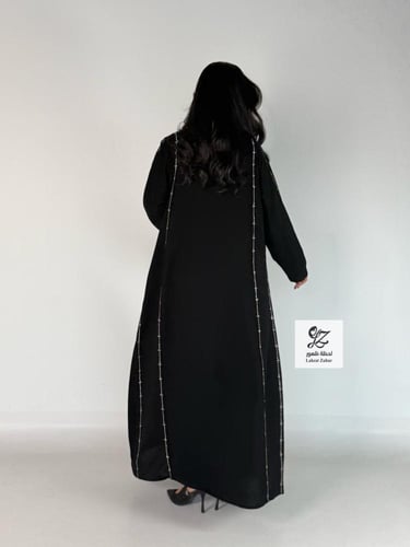 عبايه نوران كلوش بقماش كريب الابداع اسود فاحم