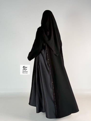 عبايه دايموند كلوش بقماش كريب اندنوسي بتدخيل تفته...