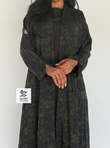 عبايه غيم كلوش بقماش دانتيل مشجر روسي