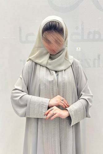 عباية كلوش سدو في الاكمام و قدام قماش انترنت بيج