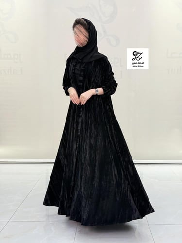 عبايه دبل كلوش بقماش مخمل كوري مكسر