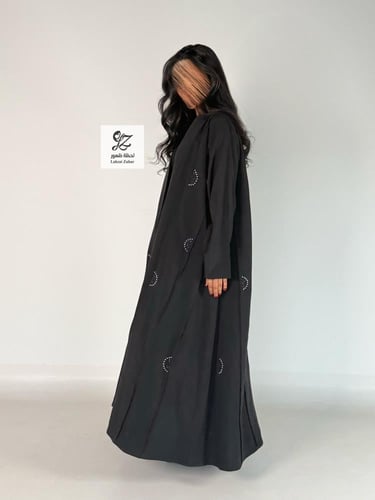 عبايه كلوش بقماش حرير ياباني بتدخيل شك ناعم