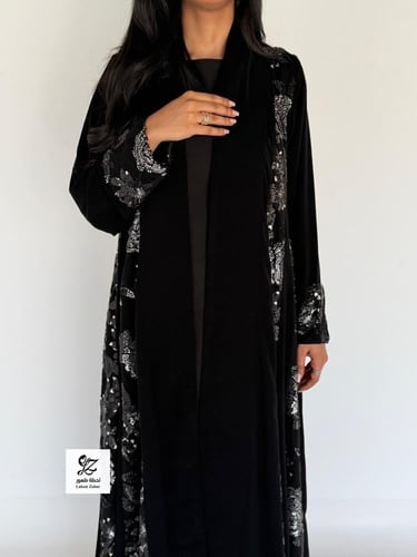 عبايه ليلا بقماش ملكي تدخيل ترتر