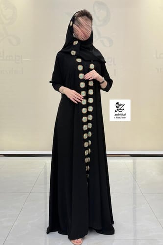 عبايه كوين دبل كلوش بقماش ملكي اسود بتدخيل تطريز م...