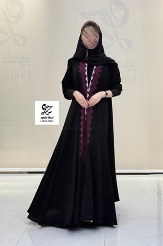 عبايه نيهال دبل كلوش بكم استرتش بتدخيل تطريز ناعم