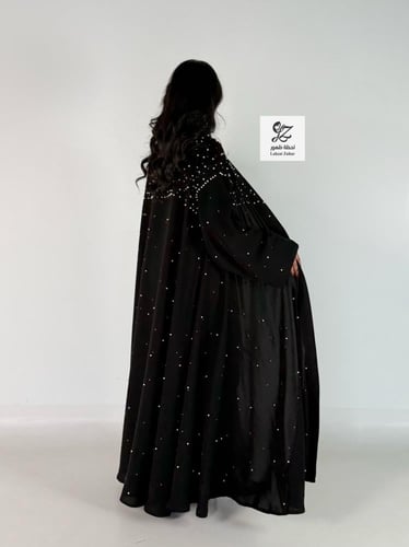 عبايه مبهره دبل كلوش بقماش باربي بتدخيل لولو فخم