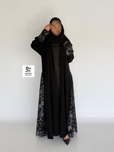 عبايه مشاعل كلوش بقماش ملكي بتدخيل ترتر فخم