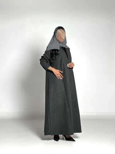 عبايه الماس بقماش جوخ شتوي رمادي