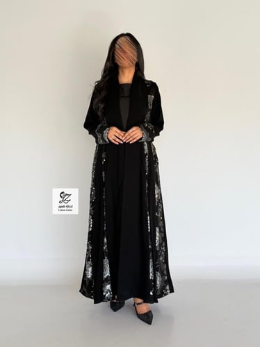 عبايه ليلا بقماش ملكي تدخيل ترتر