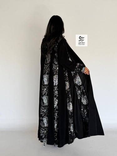 عبايه ليلا بقماش ملكي تدخيل ترتر