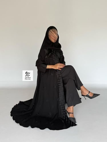 عبايه سراب دبل كلوش بقماش انترنت مطرز