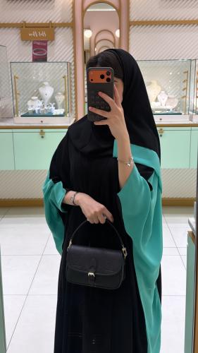 عبايه الرياض بقصه نص بشت بقماش كريب لمياء بتدخيل ش...