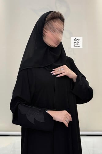 عبايه دبل كلوش بقماش اندنوسي بتدخيل تطريز