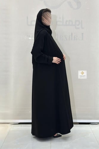 عبايه كلوش نسنسه بقماش سيراميك بتحديد اسود