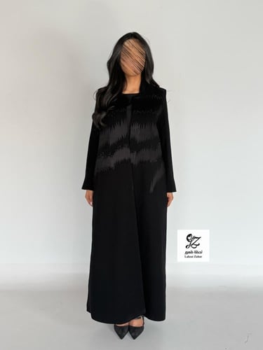 بليزر ليان اسود كامل بتطريز اسود ناعم