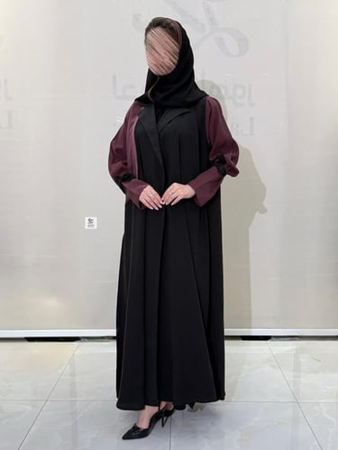 عبايه امينه بقصه بليزرAبقماش حرير ياباني عنابي