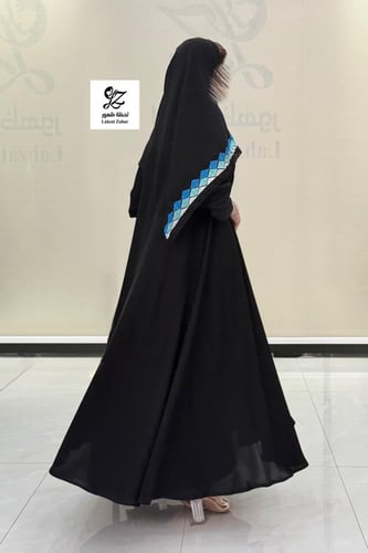 عبايه نيهال سودا كلوش كامل بتدخيل تطريز نيلي