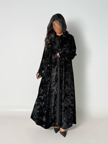 عبايه شوق نص كلوش بقماش مخمل ثلجي ناعم بفتحه اصبع...