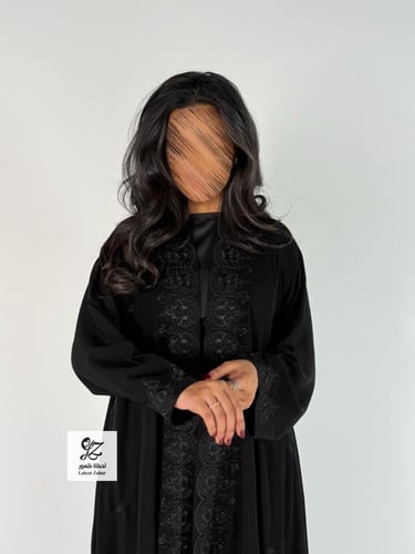 عبايه سحاب دبل كلوش بقماش ملكي بتطريز يدوي ناعم