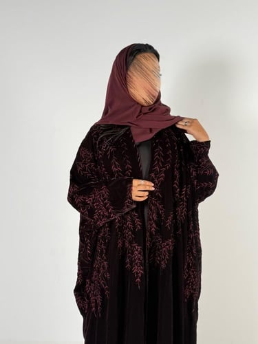 عبايه جيلان نص بشت فراشه بقماش مخمل كوري بتدخيل تط...