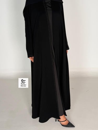 عبايه حنان نص كلوش بتدخيل تطريز ناعم قماش كريب اند...