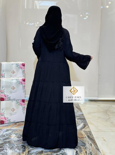 عبايه كلوش طبقات كامل مكسر بقماش لنن قطني لون اسود