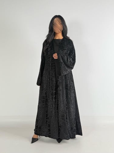 عبايه هيا كلوش دبل فيس بقماش شيفون مخمل