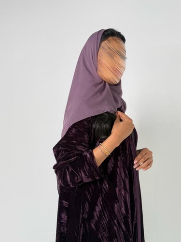 عبايه دبل كلوش بقماش مخمل كوري مكسر لون موف