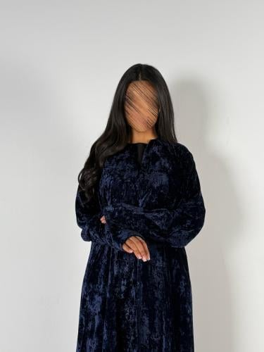 عبايه شوق نص كلوش بقماش مخمل ثلجي ناعم بفتحه اصبع...