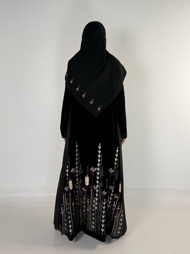 بليزر عنوان بقماش مخمل كوري مع كريب الابداع