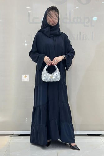 عبايه كلوش طبقات كامل بقماش حرير ناعم لون كحلي