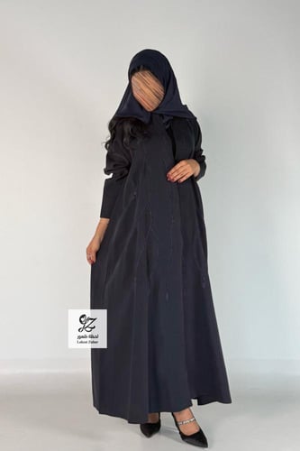 عبايه كلوش بقماش حرير ياباني بتدخيل شك ناعم كحلي