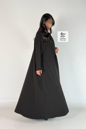 عبايه ناعمه بقماش كريب الابداع مع كلفه ناعمه