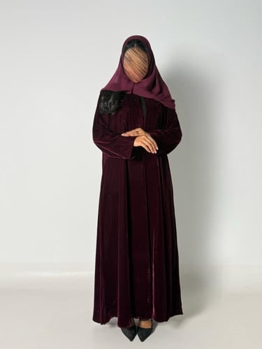 عبايه الجوهره بقماش مخمل كوري بتدخيل كرستال