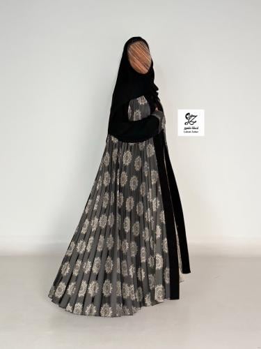 عبايه دبل كلوش بقماش جاكار كسرات ثري دي