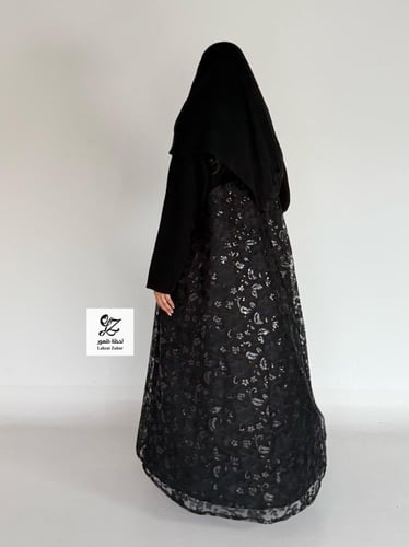 عبايه ميعاد بقماش اندنوسي اسود بتدخيل دانتيل مطرز...