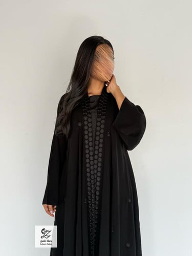 عبايه دبل كلوش بقماش شاكيرا مشجر اسود